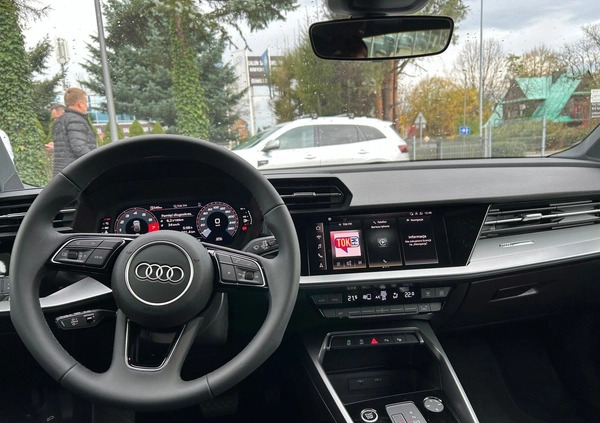Audi A3 cena 121900 przebieg: 12512, rok produkcji 2023 z Toruń małe 254